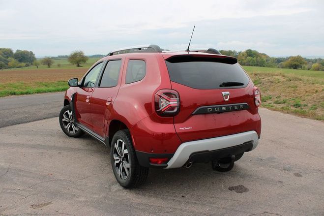 Dacia Duster PRESTIGE 4WD LUXE TCE 150 CV BOITE 6 CAM Rouge de 2022