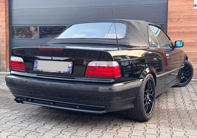 BMW Serie 3 320iA Cabriolet E36 Phase 2 03.1997 Pack Noir de 1997
