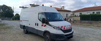 Iveco Daily 15990ht l2h2 fourgon hi-matic 2020 d'occasion a   La Boisse (01)