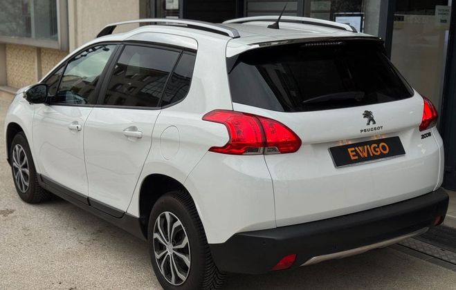 Peugeot 2008 generation-i 1.2 vti 82ch style 1er main Blanc de 2015