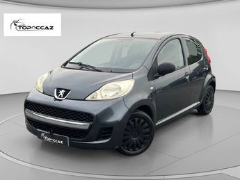  Voir d&eacute;tails -Peugeot 107 1.0 ESS 68CH TRENDY 5.P * 61.000KM * 200 &agrave;  La Chapelle-d'Armenti�res (59)