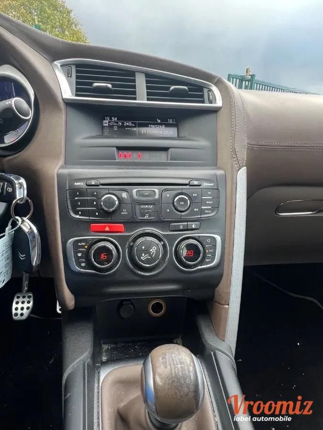 Citroen DS4 1.6 L  200 SO CHIC  BVM6 TR�S BELLE Gris de 2011