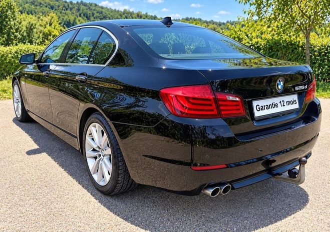 BMW Serie 5 V (F10) 525d 204ch Luxe 6 cylindres Nomb Noir de 2011