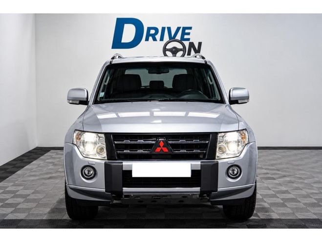 Mitsubishi Pajero 3.2 DI-D - BVA LONG - 7 places - origine GRIS CLAIR de 2011