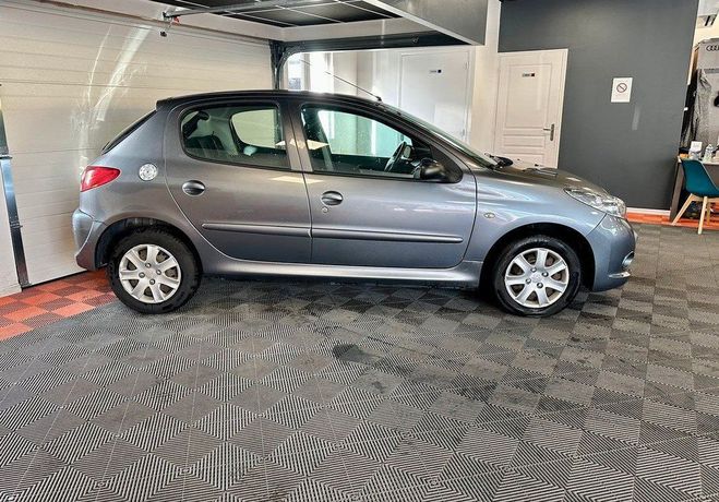 Peugeot 206 1.4i 75cv TRENDY Gris de 2009