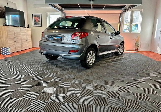 Peugeot 206 1.4i 75cv TRENDY Gris de 2009