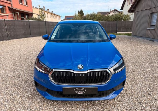 Skoda Fabia 1.0 MPI 65ch Active CarPlay IDEAL JEUNE  Bleu de 2022