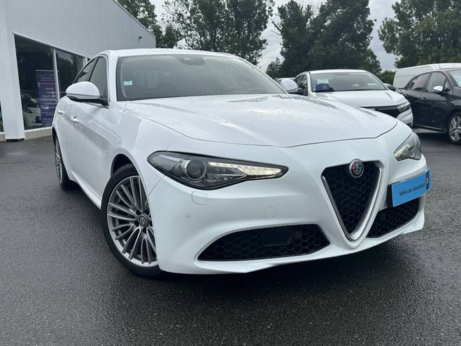 Alfa romeo Giulia 2.2 JTD 180ch Lusso AT8 BLANC de 2018