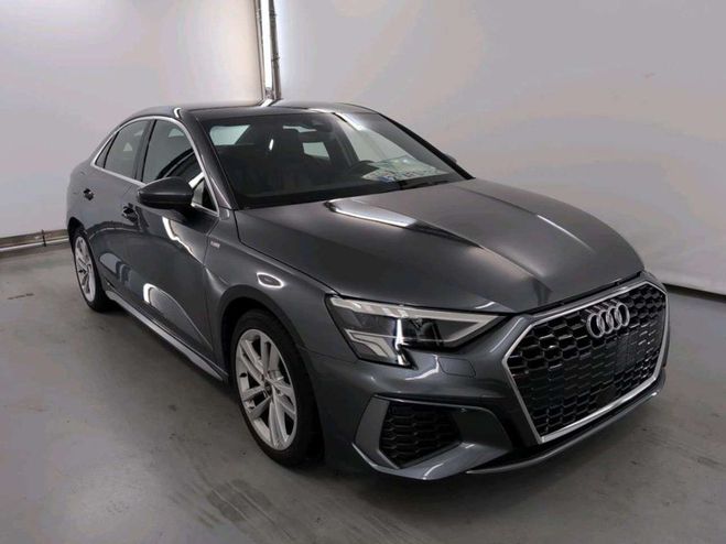 Audi A3 35TFSI Sedan SLline Gris M�tallis� de 