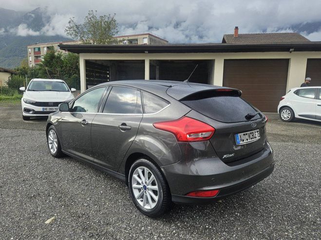 Ford Focus II 1.0 EcoBoost 125ch Stop&Start Titaniu GRIS de 2017