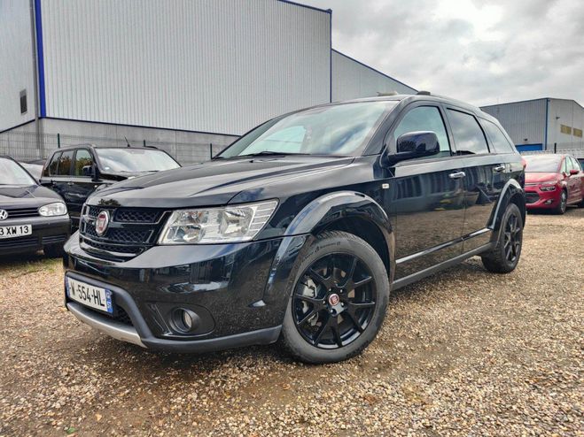 Fiat Freemont 2.0d Mjet 170ch Black Code AWD BVA 7 pla Noir de 2013