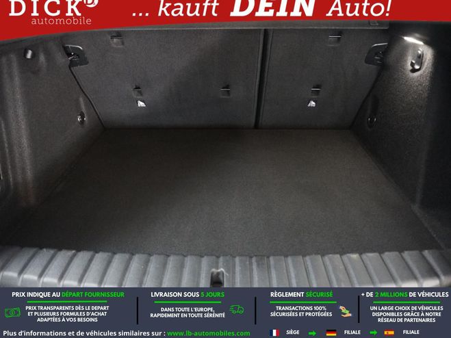 BMW Serie 1 120i 178 ch BVA Gris M�tallique de 2020