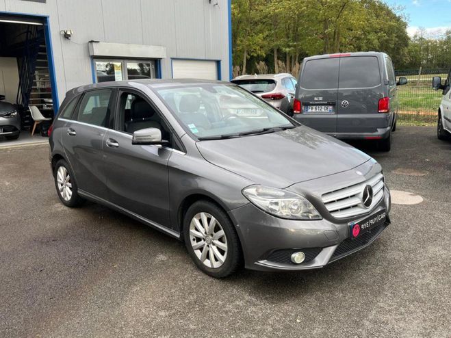 Mercedes Classe B 180 CDI B180 BlueEfficiency BVA AUTOMATI GRIS FONCE de 2013