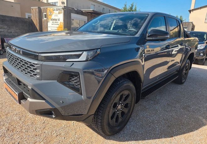 Toyota Hilux invincible Ng 204cv en stock  de 2026