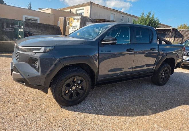 Toyota Hilux invincible Ng 204cv en stock  de 2026