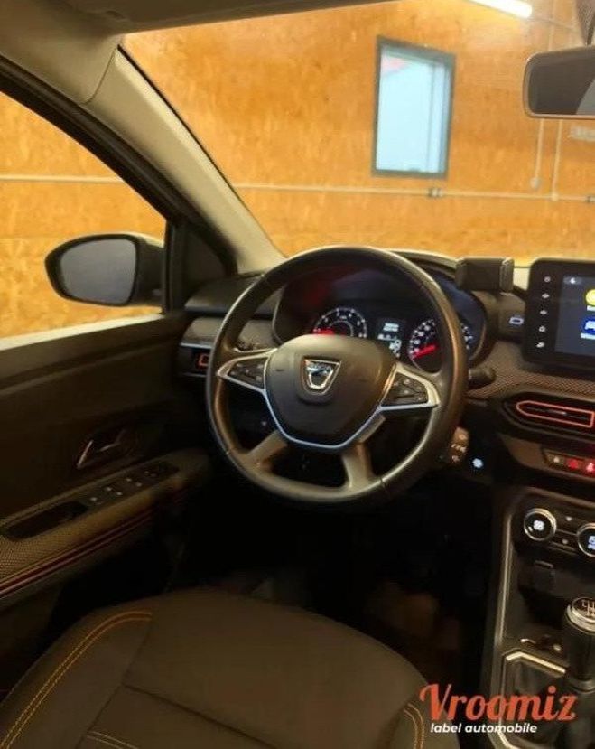Dacia Sandero II STEPWAY 1.0 TCE 90 CONFORT SUIVI COMP Gris de 2021