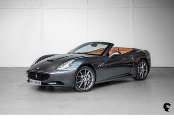  Voir d&eacute;tails -Ferrari California  &agrave; Paris (75)