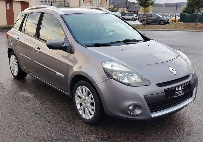 Renault Clio III 1.2 Dynamique Estate 100 CH Gris de 2011