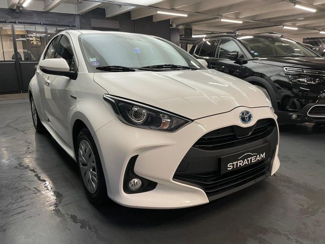 Toyota Yaris 116h Dynamic Business 5p   Stage Hybrid  Blanc de 2021