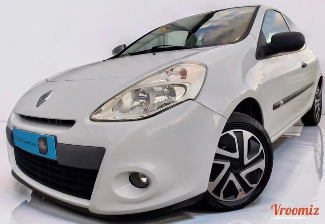 Renault Clio III 1.2 75CH (5CV) Authentique   119 000 Blanc de 2010