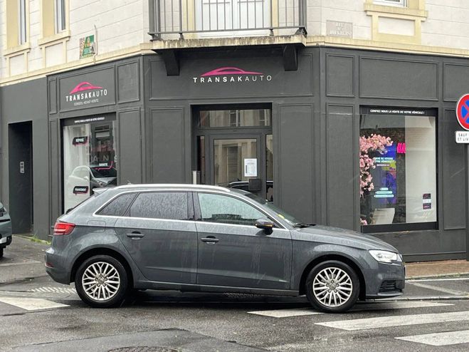 Audi A3 TDI business line ATTELAGE ELEC CUIR CHA Gris de 2018
