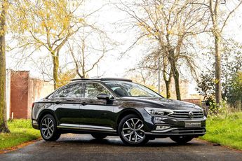 Volkswagen Passat 1.5 TSI DSG Berline  d'occasion a Roeselare (88)