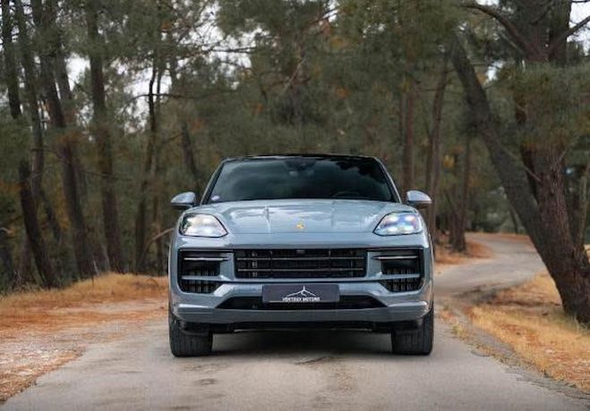 Porsche Cayenne 3.0 v6 e-hybrid coupe approuved Gris de 2024