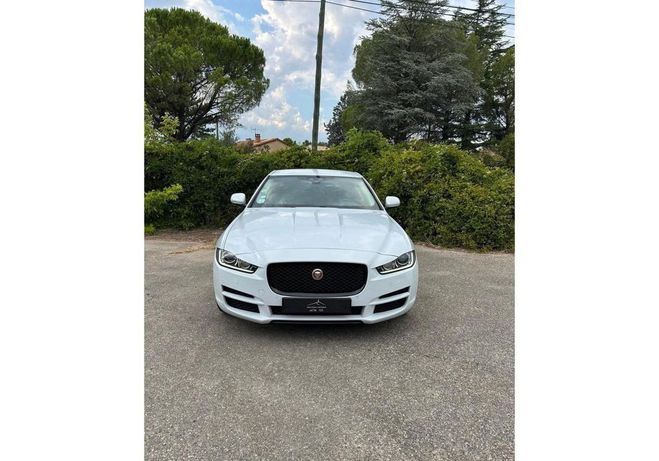 Jaguar XE 2.0 D 180 BERLINE R-Sport PHASE 1 Gris de 2018