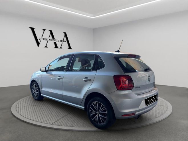 Volkswagen Polo 1.2 TSI BlueMotion - 90 V 6R Allstar PHA GRIS CLAIR de 2017