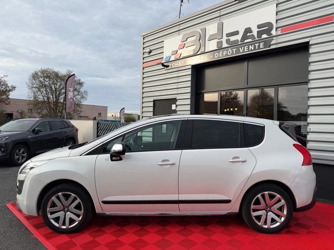Peugeot 3008 2.0 E-HDI HYBRID4 200H 4X4 BVA / CLIMATI Blanc de 2013