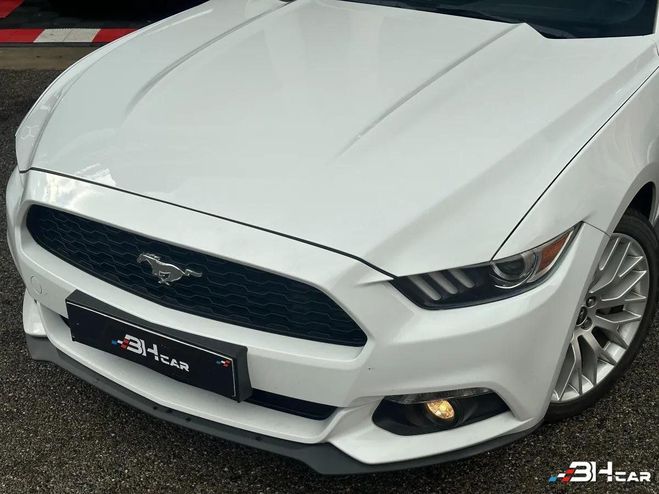 Ford Mustang FASTBACK 2.3L ECOBOOST 315cv / PACK PREM Blanc de 2016