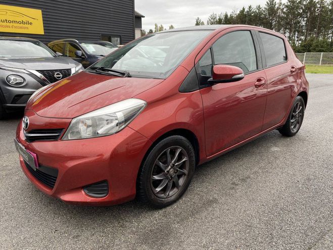 Toyota Yaris III 90 D-4D Lounge MMT 5p Bordeaux de 2011