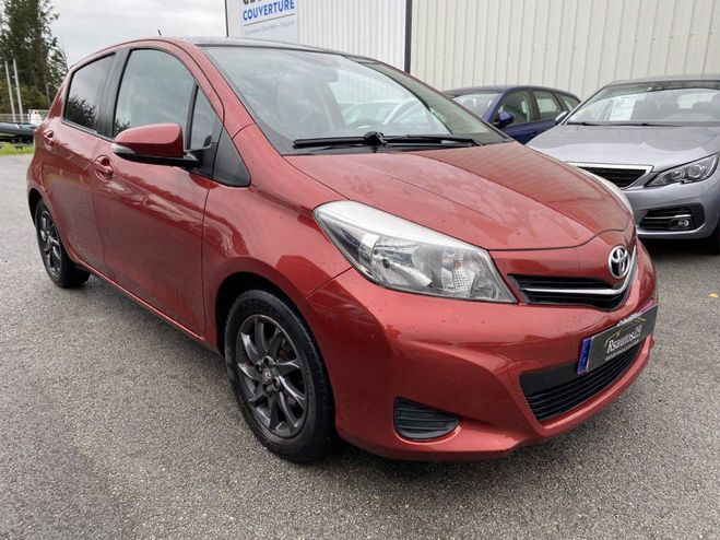 Toyota Yaris III 90 D-4D Lounge MMT 5p Bordeaux de 2011