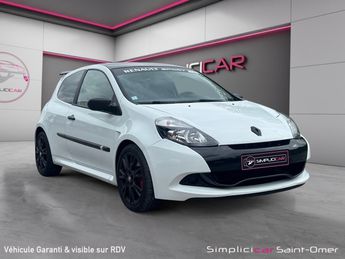  Voir d&eacute;tails -Renault Clio sport cup 09 2.0 16v &agrave; Longuenesse (62)