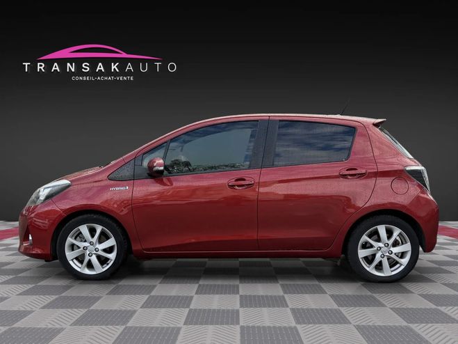 Toyota Yaris 1.5 VVT-i HSD HYBRIDE 100h E-CVT - Toit  Rouge de 2012