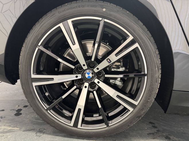 BMW Serie 5 Touring 520d xDrive 197 ch BVA8 M Sport  SOPHISTOGRAU BRILLANTEFFEKT de 2025