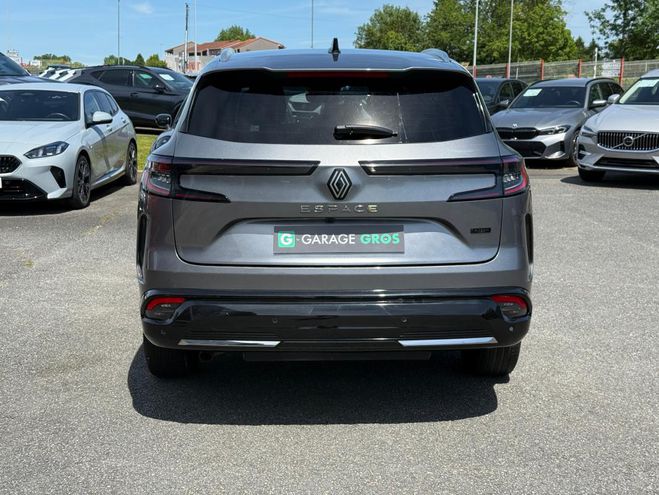 Renault Espace VI E-Tech hybrid 200 Techno gris de 2024