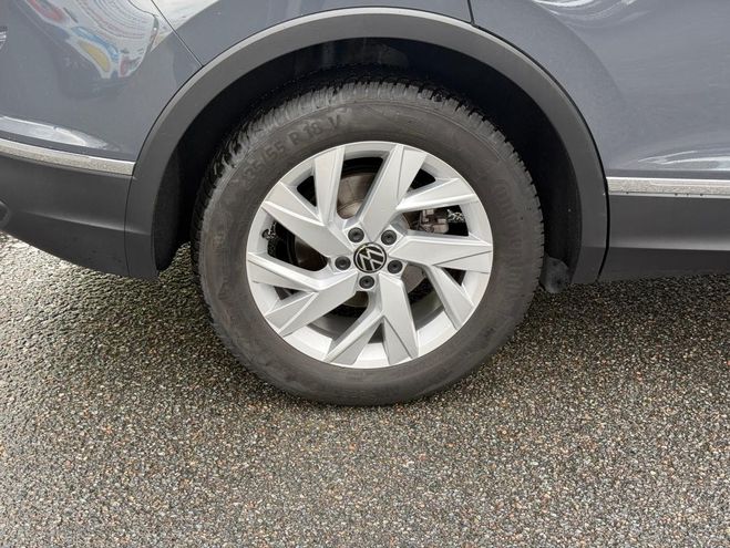 Volkswagen Tiguan 1.5 TSI 150ch DSG7 Life Plus gris de 2024