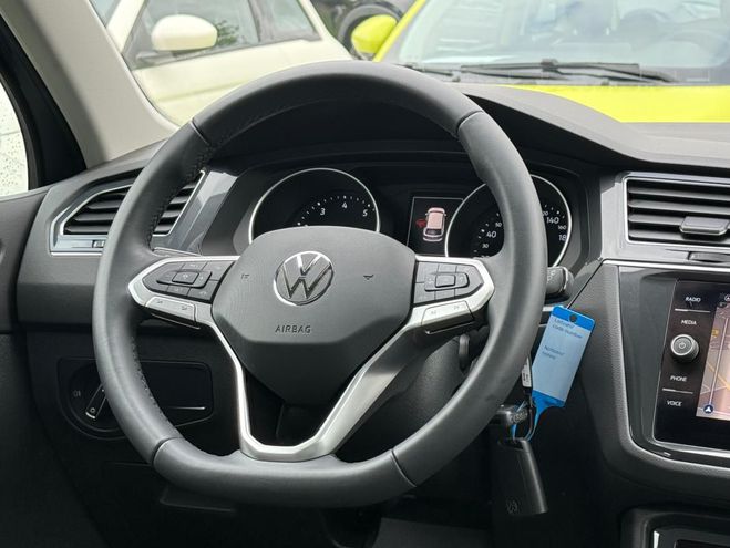 Volkswagen Tiguan 1.5 TSI 150ch DSG7 Life Plus gris de 2024