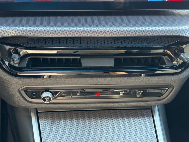 BMW Serie 3 TOURING G21 LCI 2 318d 150 ch BVA8 M Spo bleu de 2025