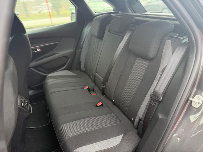 Peugeot 3008 BlueHDi 130ch S&S BVM6 Active Pack gris fonc� de 2021