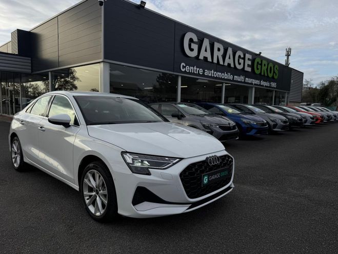 Audi A3 TFSI Mild Hybrid 116 S tronic 7 Design blanc de 2024