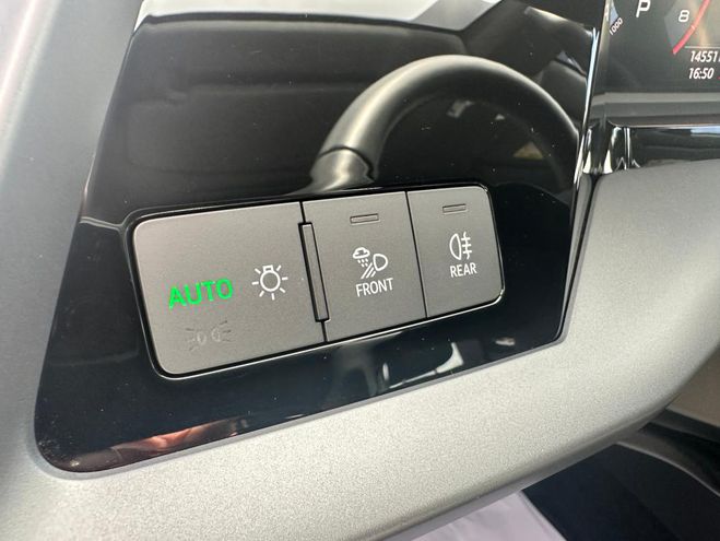 Audi A3 TFSI Mild Hybrid 116 S tronic 7 Design blanc de 2024
