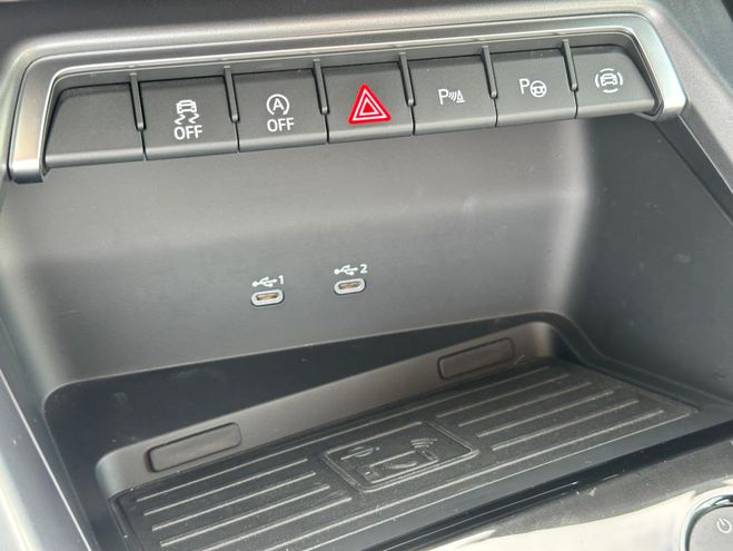Audi A3 TFSI Mild Hybrid 116 S tronic 7 Design blanc de 2024