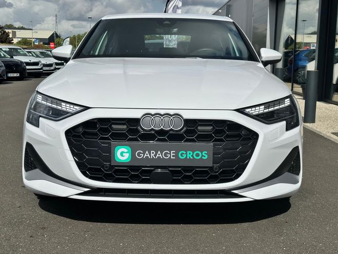 Audi A3 TFSI Mild Hybrid 116 S tronic 7 Design blanc de 2024