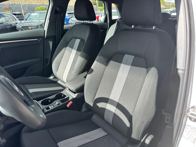Audi A3 TFSI Mild Hybrid 116 S tronic 7 Design blanc de 2024