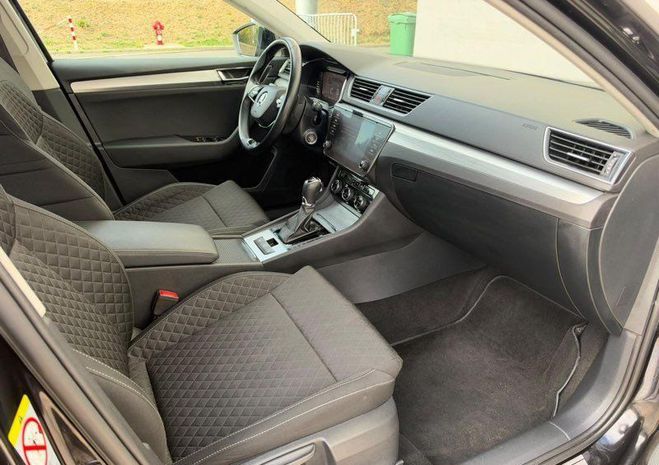 Skoda Superb 2.0 TDI 150CV DSG7 Ann�e 01-2023 Noir de 2023