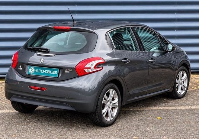 Peugeot 208 1.6 e-HDI 92CH 122000KM PACK ALLURE �CRA Gris de 2014