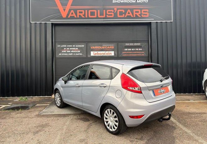 Ford Fiesta 1.4 TDCI 70 CH FAP AMBIENTE 5P Gris de 2012