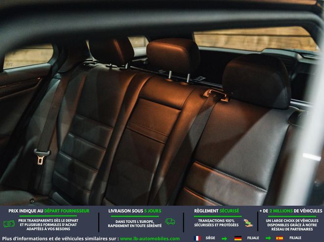 Mercedes Classe C 63 AMG A Noir M�tallique de 2011